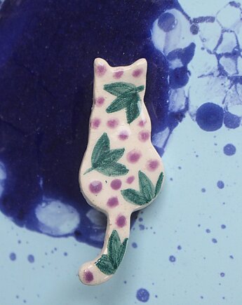Broszka ceramiczna kot malowany w liście, m2k studio