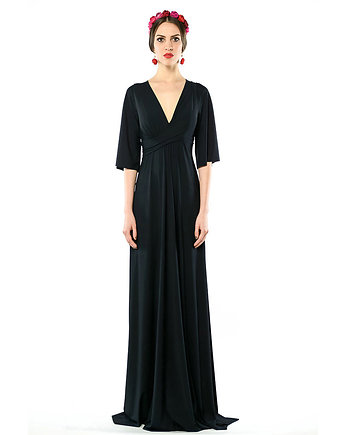 Magdalena Maxi Black, milita nikonorov