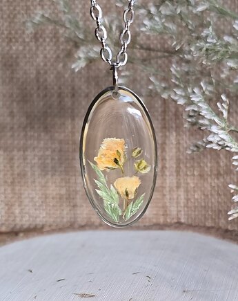 Srebrna zawieszka jajowata suszone kwiaty żółta gipsówka, zkwiatem