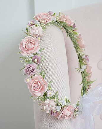 Delikatny Wianek komunijny jak żywy róż,   fiolet , zieleń,, Petite Dame