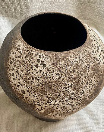 Ceramiczny Wazon z Teksturą Inspirowaną Naturą, Vanya.arte