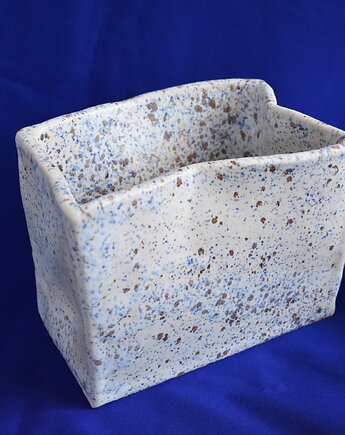 Wazon w kształcie zgniecionego pudełka nakrapiany, Kobaltowa Sroka