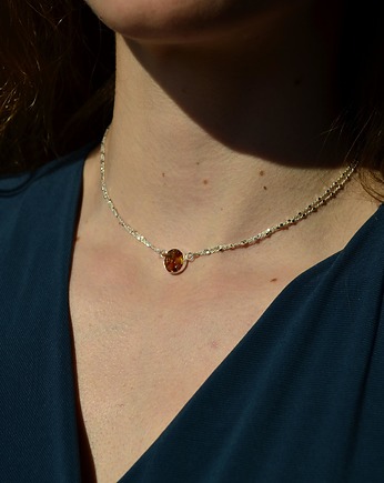 Krótki naszyjnik choker z bursztynem, Barbara Fedorczyk