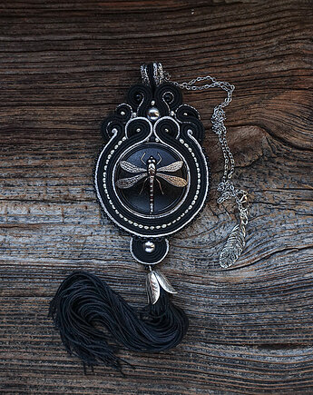 Srebrna ważka- wisior sutasz, Mró Soutache