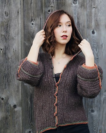 Brązowy sweter z kapturem z wełny i alpaki, HERBE DESIGN