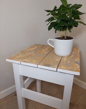 Własnoręcznie malowany handmade taboret w pastelowych kolorach art deco, Natea Studio