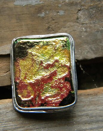 Kawior na złotym półmisku  - pierścionek, Beata Trotter