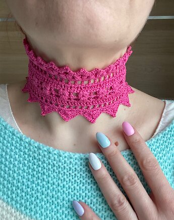 Barbie pink fuksjowy koronkowy choker, Księżycowa ćma