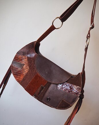 Skórzana brązowa torebka rogalik z recyklingu patchwork, URCHYNN