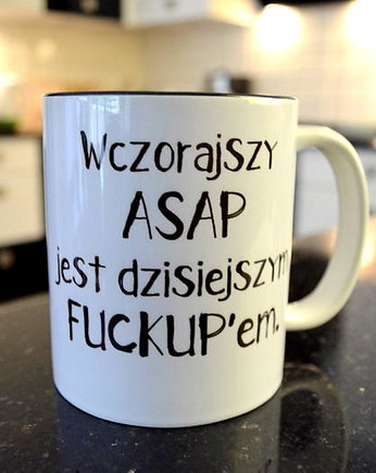 Kubek  ASAP z CZARNYM WNĘTRZEM, FarrowDesign