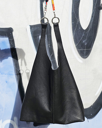 Trójkątna torebka ze skóry, modeMania