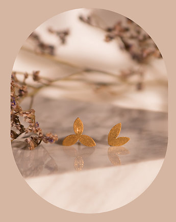 Mini kolczyki kwiatuszki złote, wkrętki, sztyfty kwiaty, Fox and Jewelry