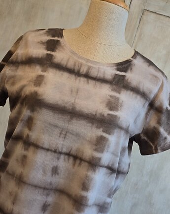 T-shirt shibori farbowany roślinami Square
