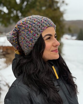 Kolorowa duża czapka beanie z wełną i alpaką, Zasznurowane