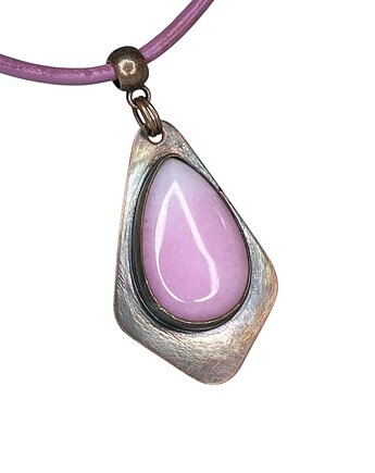 Wisior z pastelowym jadeitem, Artseko