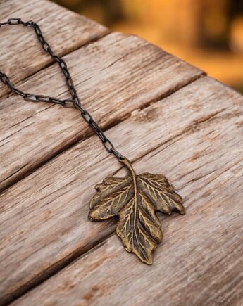 Liść naszyjnik metalowy, galeria nuit