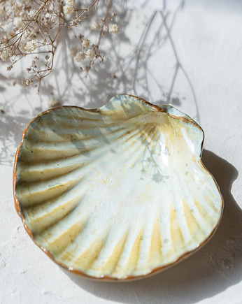 Talerzyk na drobiazgi COQUILLE, rękoczyny