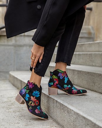 BOTKI KWOBOJKI NA 5 CM KLOCKU - SKÓRA NATURALNA - MODEL 483 - K.KOLOROWE KWIATY, Zapato