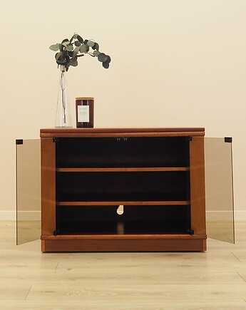 Szafka RTV na kółkach, duński design, lata 80, produkcja: Dania, Przetwory design