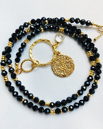 Krótki Naszyjnik  SPINEL, czarno złoty naszyjnik z monetą, Anemon Atelier