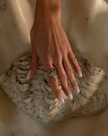 Srebrny Pierścionek Heart, w hand works