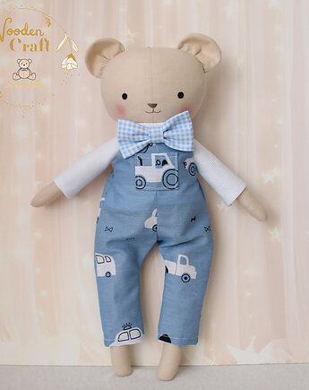 Miś Antoś przytulanka w białym sweterku i niebieskich ogrodniczkach, Lulaczkowo