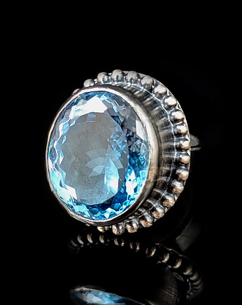 Pierścionek królowa niebios- topaz