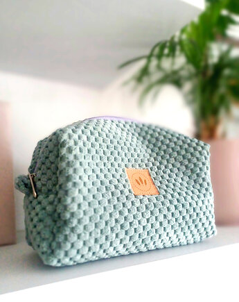 Pluszowa kosmetyczka w kuleczki Miętowa, sabi tatka
