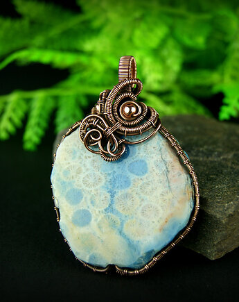 Koral fossil wisiorek wire wrapping, Blue Pearl Art