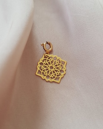 Ażurowa złota zawieszka, MiO sasso