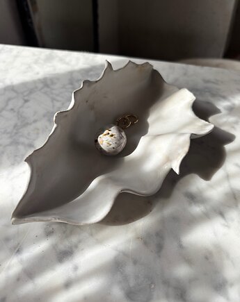 Ceramiczny Talerzyk na Drobiazgi Muszla White Fluff, Maison Fragile