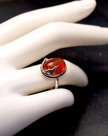 Srebrny pierścionek z bursztynem, POLLY Design