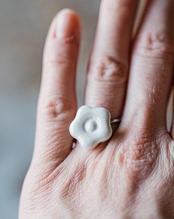 Pierścionek regulowany BLOOM, rękoczyny