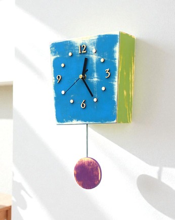 Niebieski zegar z wahadłem, rustykalny zegar z drewna - multikolor, Clock Wood Studio