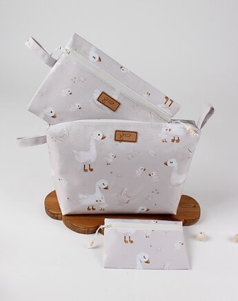 Komplet 3 kosmetyczek w kaczuszki, gucialoveskids