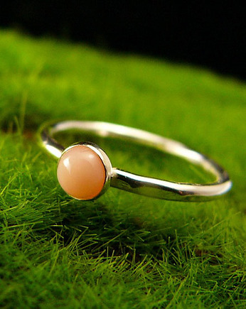 Pierścień Drobinek - Różowy Opal Srebro, Kuźnia Nehesi