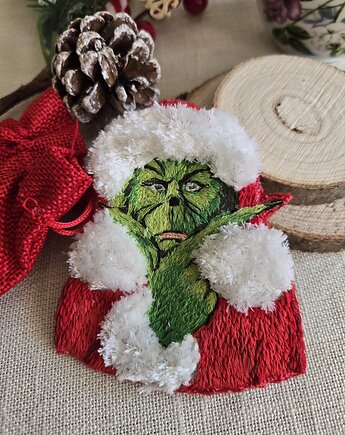 Broszka ręcznie wyszywana Grinch, Katarzyna Małecka pmd