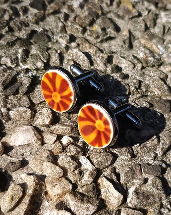 Spinki Pruszków, biżuteria z talerzy