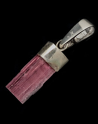 Różowy turmalin, Pracownia Neores