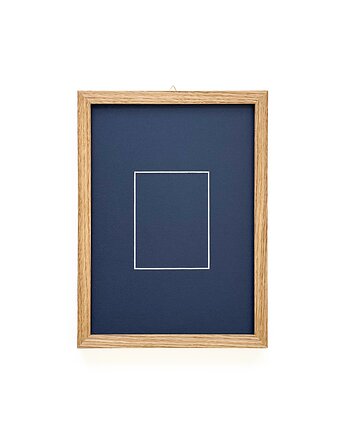 Dębowa ramka A4 z granatowym passe-partout - ręcznie robiona ramka na zdjęcie, LittlFrameShop