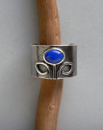 Pierścionek -z kwiatkiem-, Emilia Woźniak