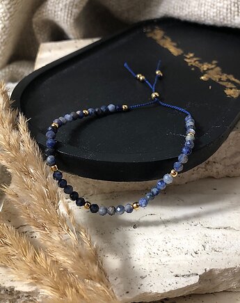 Bransoletka sodalit na nici jedwabnej, hematiti