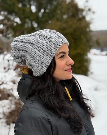 Kolorowa duża czapka beanie z wełną i alpaką, Zasznurowane