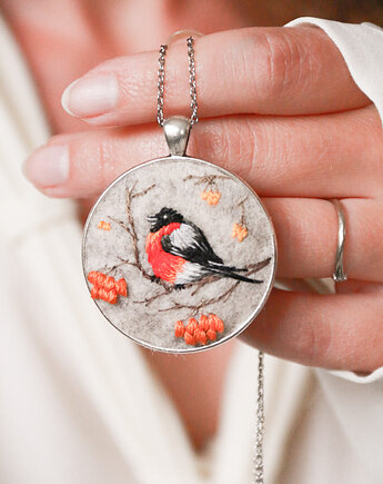 Wisior GIL, LATON studio