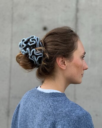 Brown & blue crochet scrunchie., A MANO studio