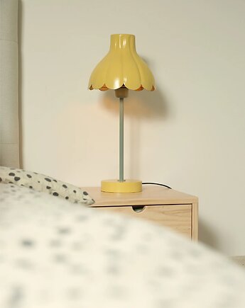 Lampa stołowa Wera z kwiatowym inspirowanym designem, Elado