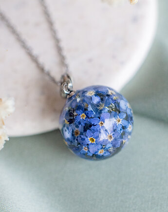 Wisiorek z niezapominajkami