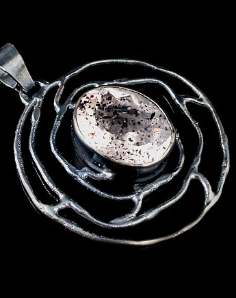 Super seven w srebrnej pajęczynie, Pracownia Neores