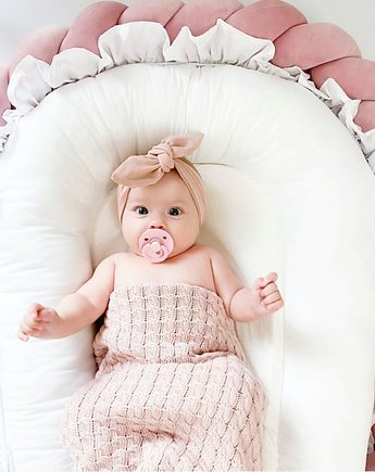 Kokon niemowlęcy biały z falbanką PZ, Bajkowe Wnetrza