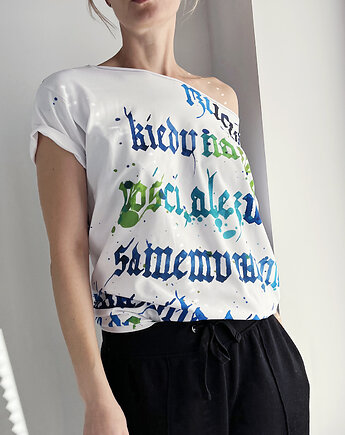 Kaligrafia niebieska fullprint Biały Oversize, ONE MUG A DAY